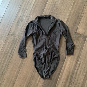 Black 3/4 sleeve zip up leotard/body suit